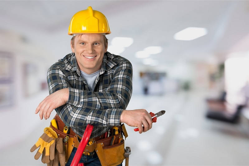 Services Offered by An Electrician and How to Choose A Suitable One?