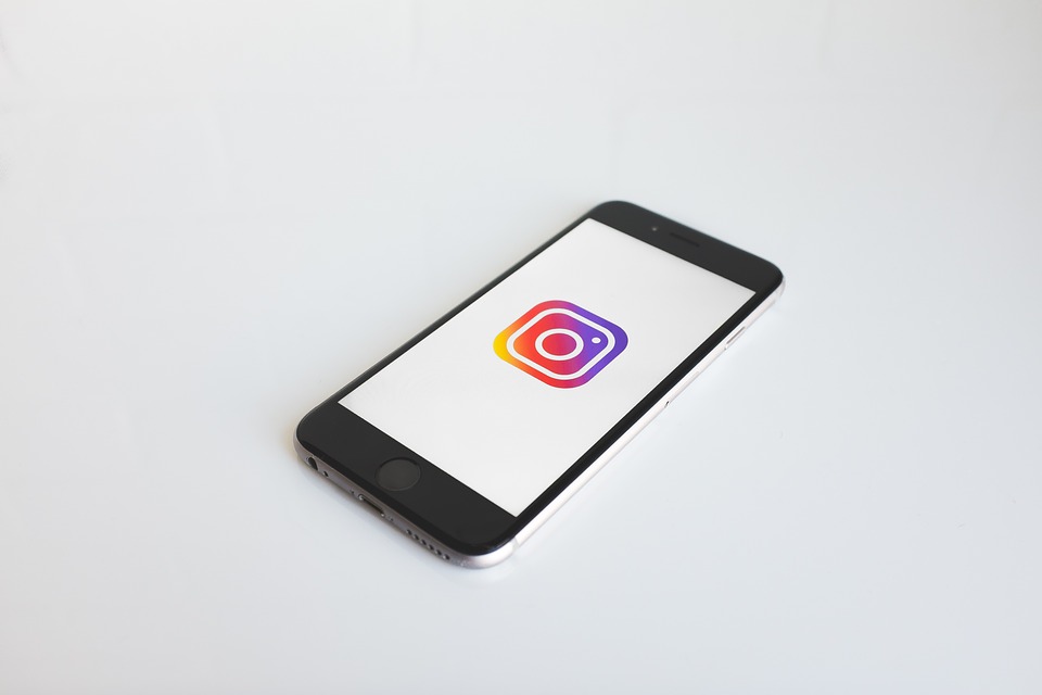 9 Funny Ways to Use Instagram Stories for Your Brand